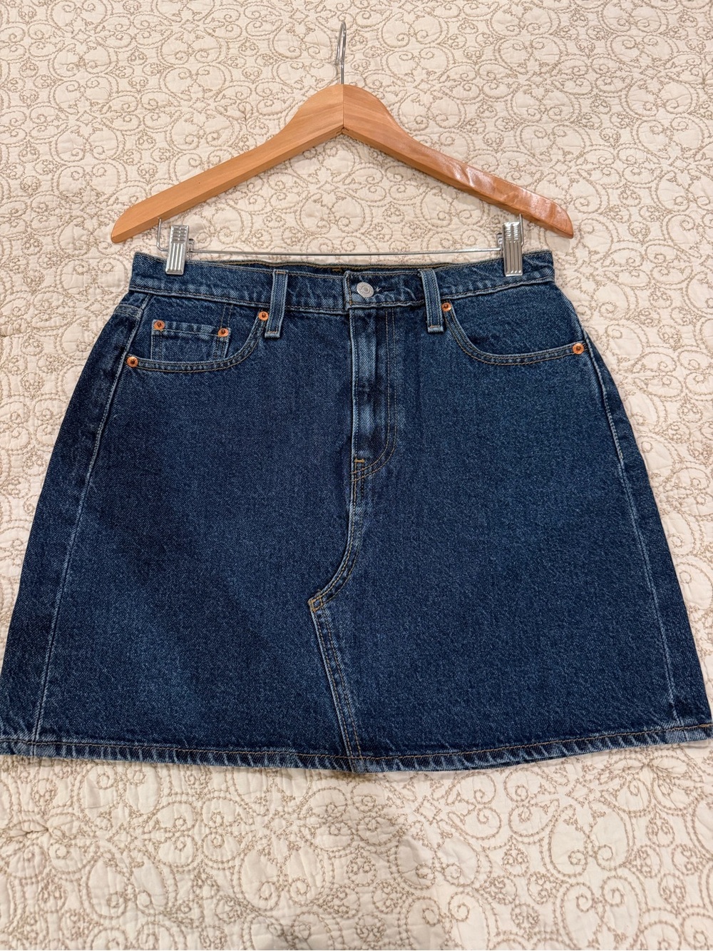 Levi’s Classic Dark Blue Denim Mini Skirt